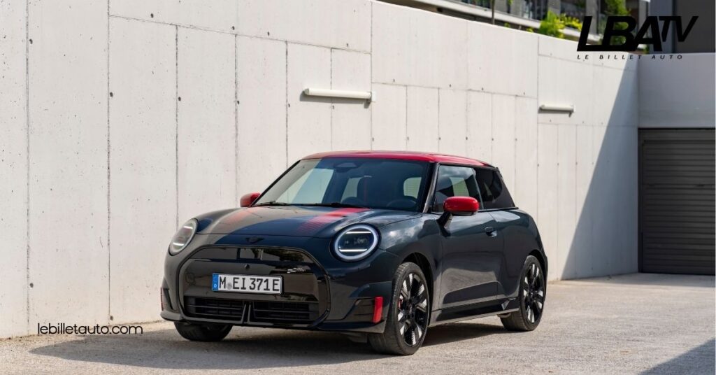 Découvrez la Mini JCW 2025 : Performance, Design et Technologies Innovantes 4 Comparaison avec les Modèles Anciens