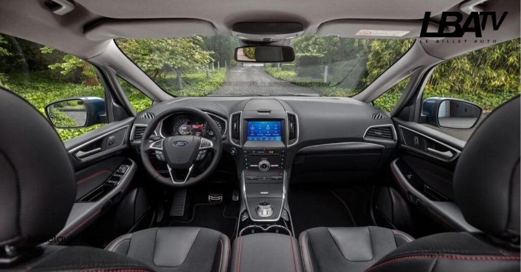 Découvrez le Ford S-Max 7 places : Confort, espace et performance pour les familles modernes 2 Design Et Confort